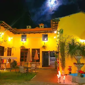 Casa Del Cerro 2*, Antigua Guatemala