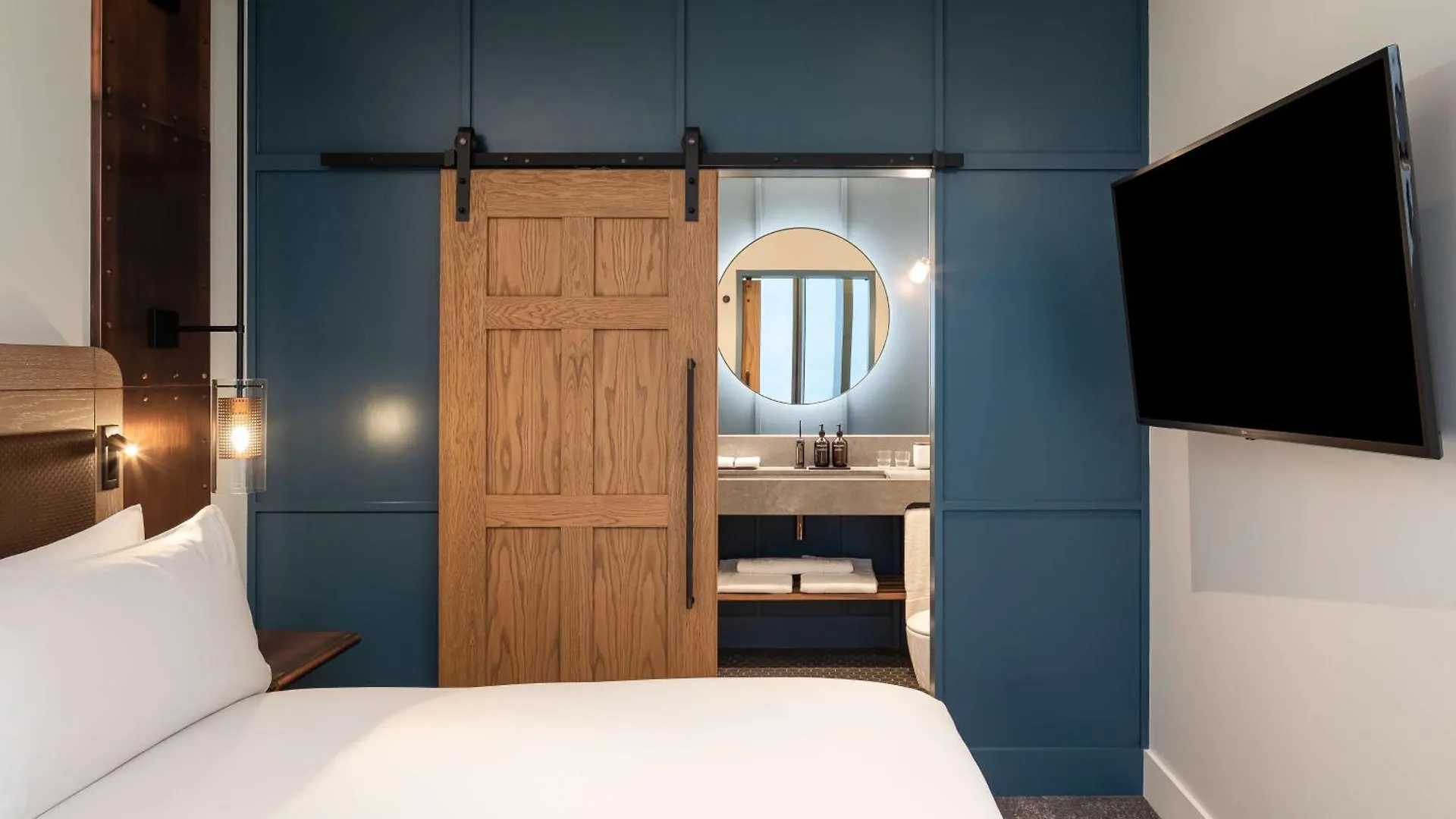 The Gantry London, Curio Collection By Hilton Hotel