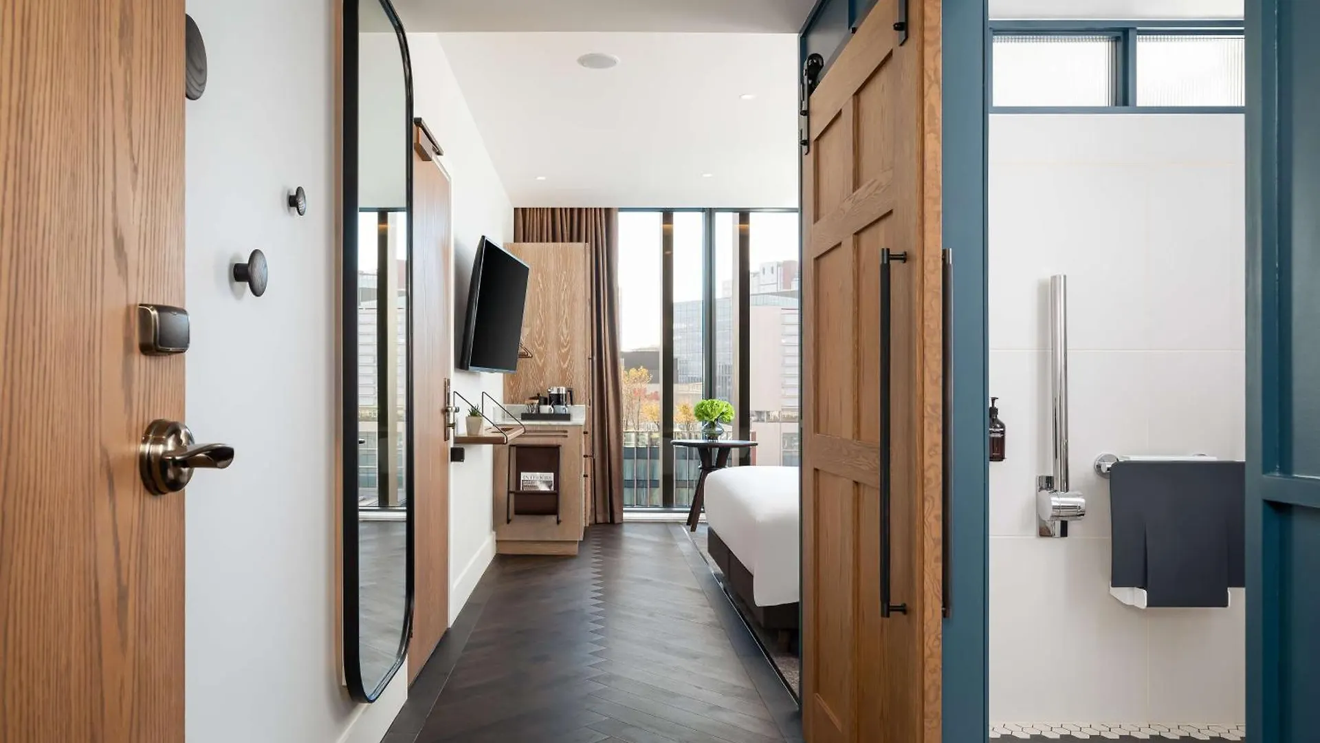 The Gantry London, Curio Collection By Hilton Hotel  London