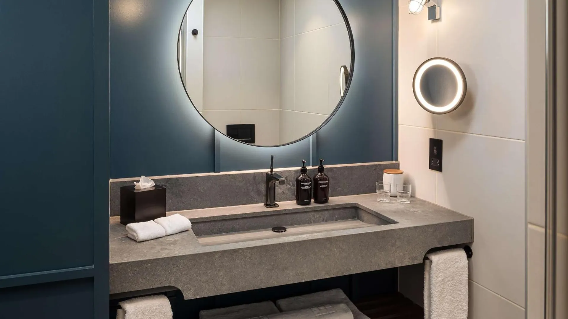 The Gantry London, Curio Collection By Hilton Hotel  London