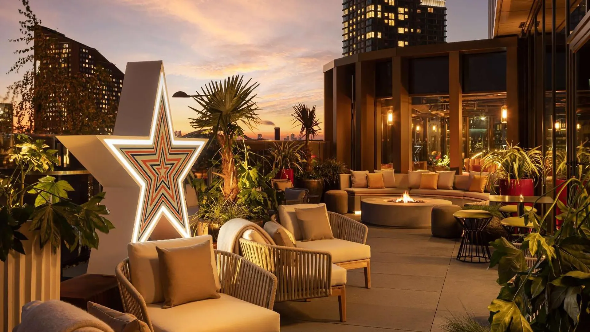 The Gantry London, Curio Collection By Hilton Hotel